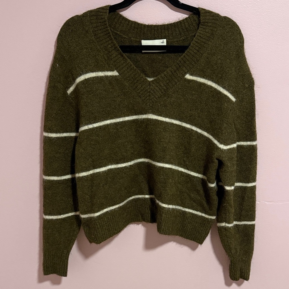 Wilfred Dark Olive V-Neck Sweater with Cream Stripes